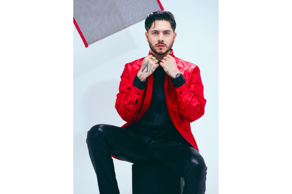 JD Pantoja estrenó su canción “Idiota”