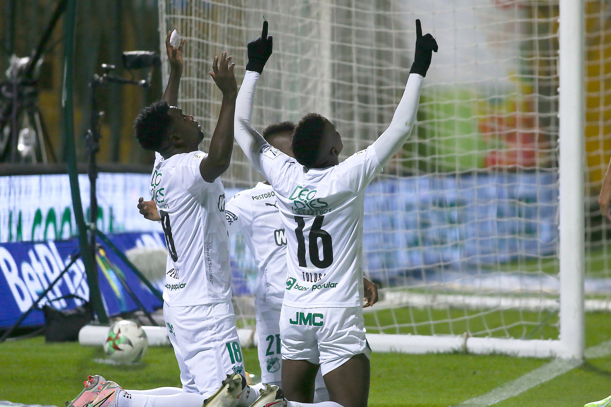 Deportivo Cali venció 5-2 a Equidad en el estadio de Techo y ascendió al tercer puesto de la Liga BetPlay.
