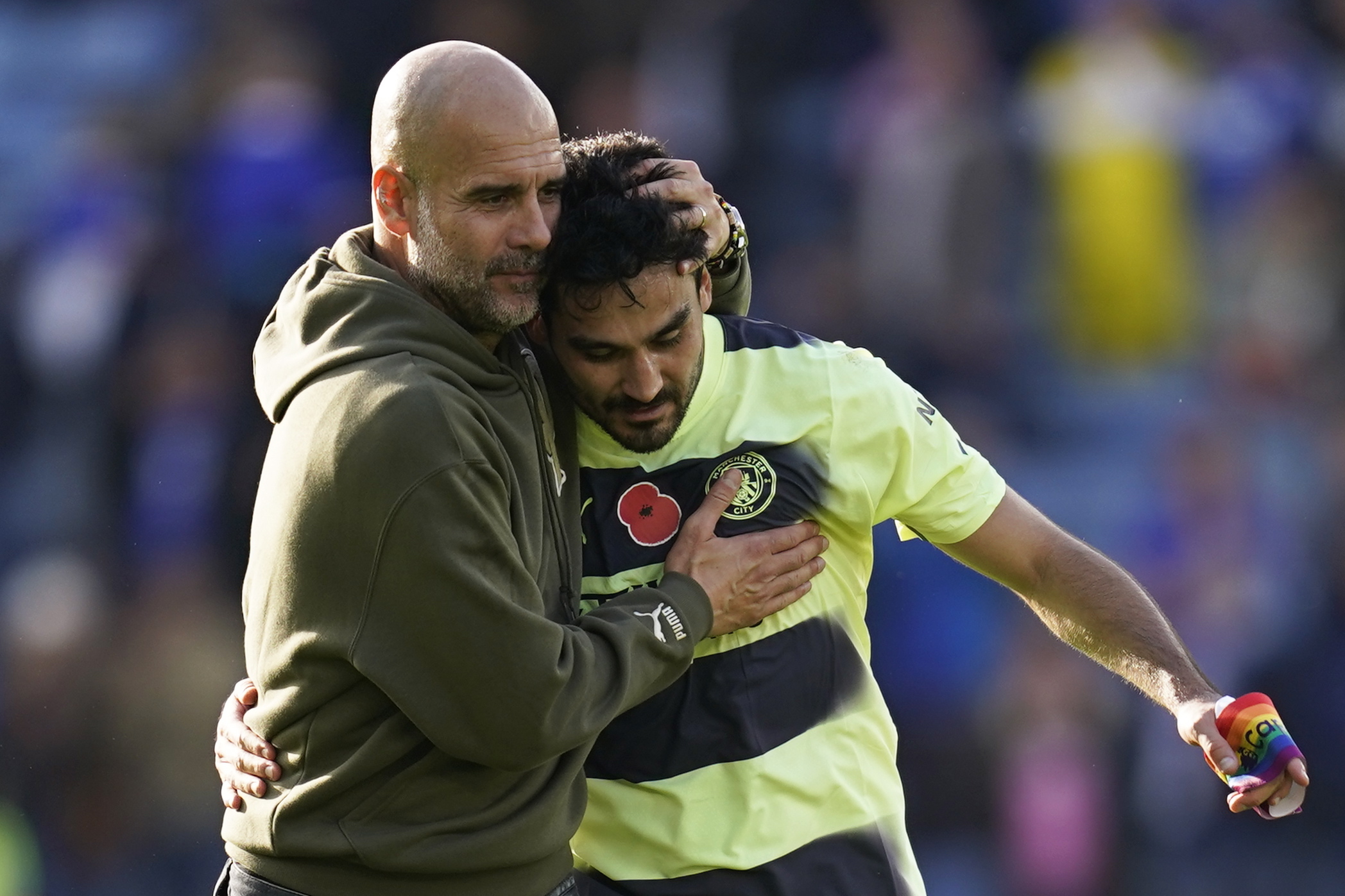 Manchester City derrotó a Leicester y sigue en la pelea por la Premier League