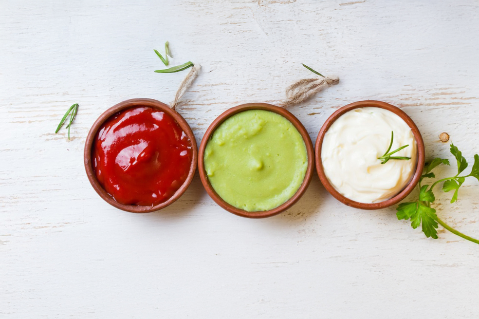 Tres salsas deliciosas y fáciles de preparar a base de yogur