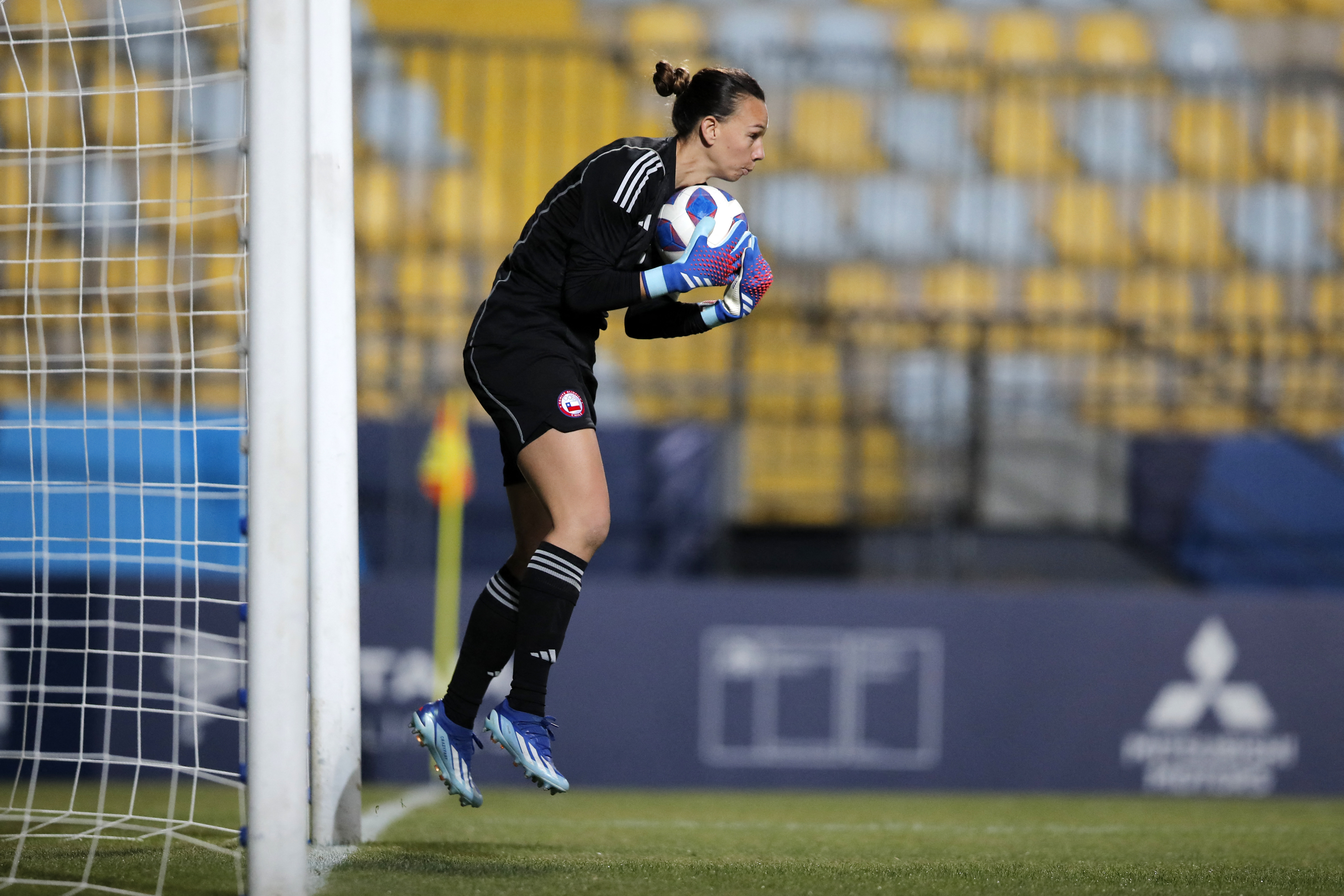¡Insólito! Selección femenina de Chile jugará por el oro sin porteras