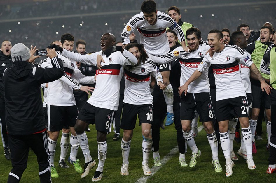 Besiktas, con Pedro Franco, eliminó a Liverpool de la Europa League