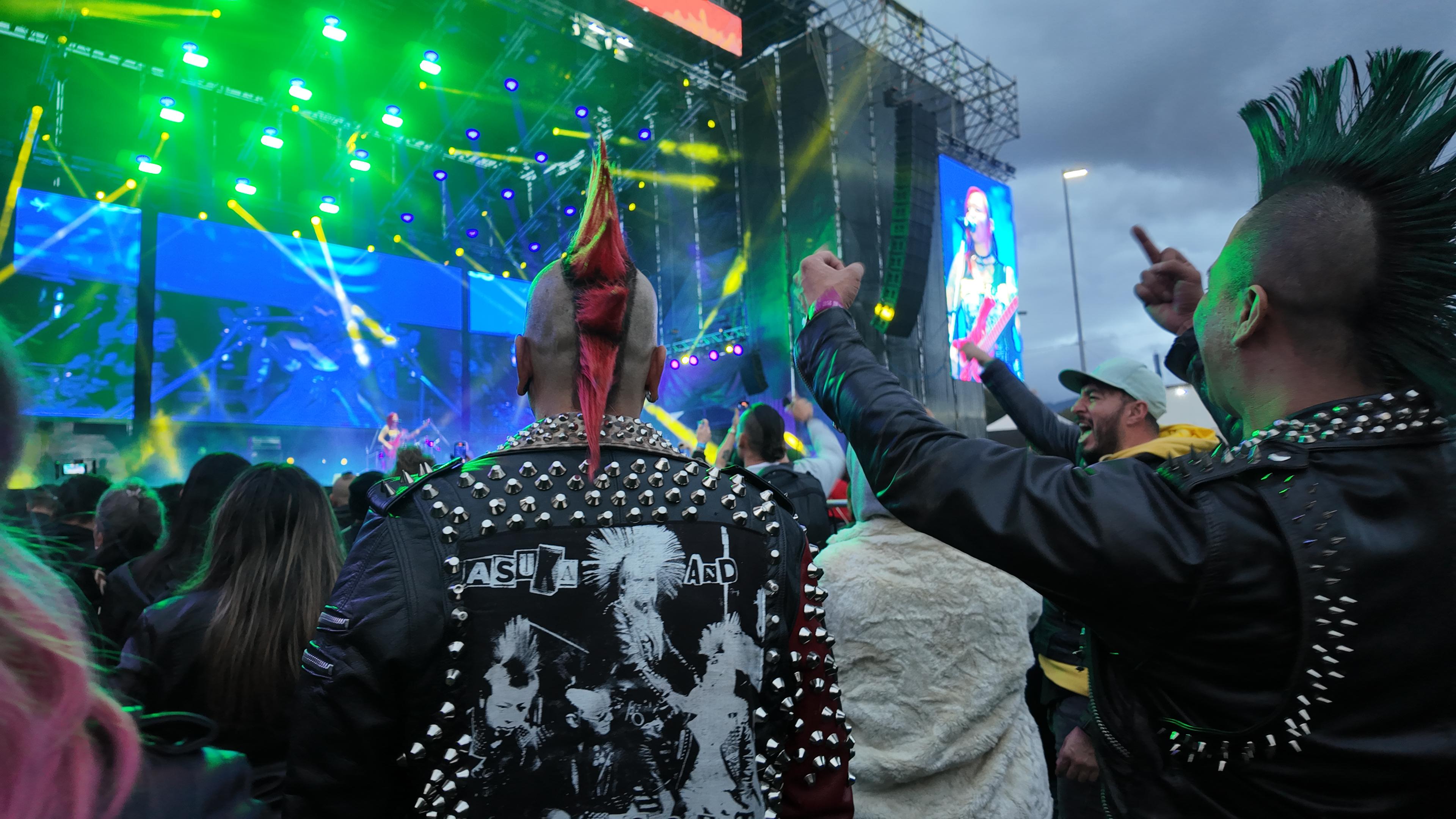 Lluvia, música y pogo: Así se vivió la segunda jornada del Rock al Parque 2025