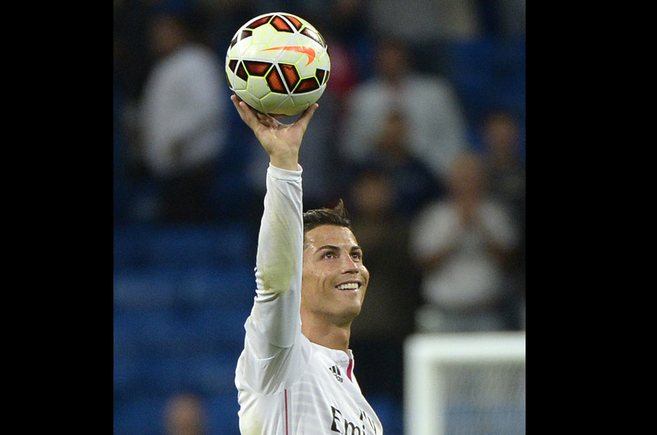 Técnico del Elche comparó a Cristiano Ronaldo con Michael Jordan