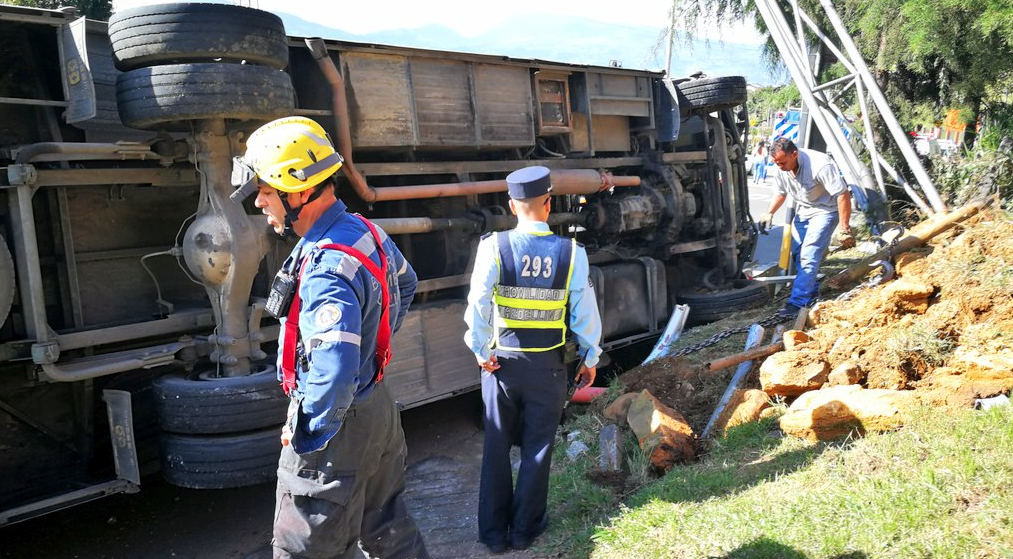 Accidente en avenida Las Palmas, Medellín, deja 12 heridos