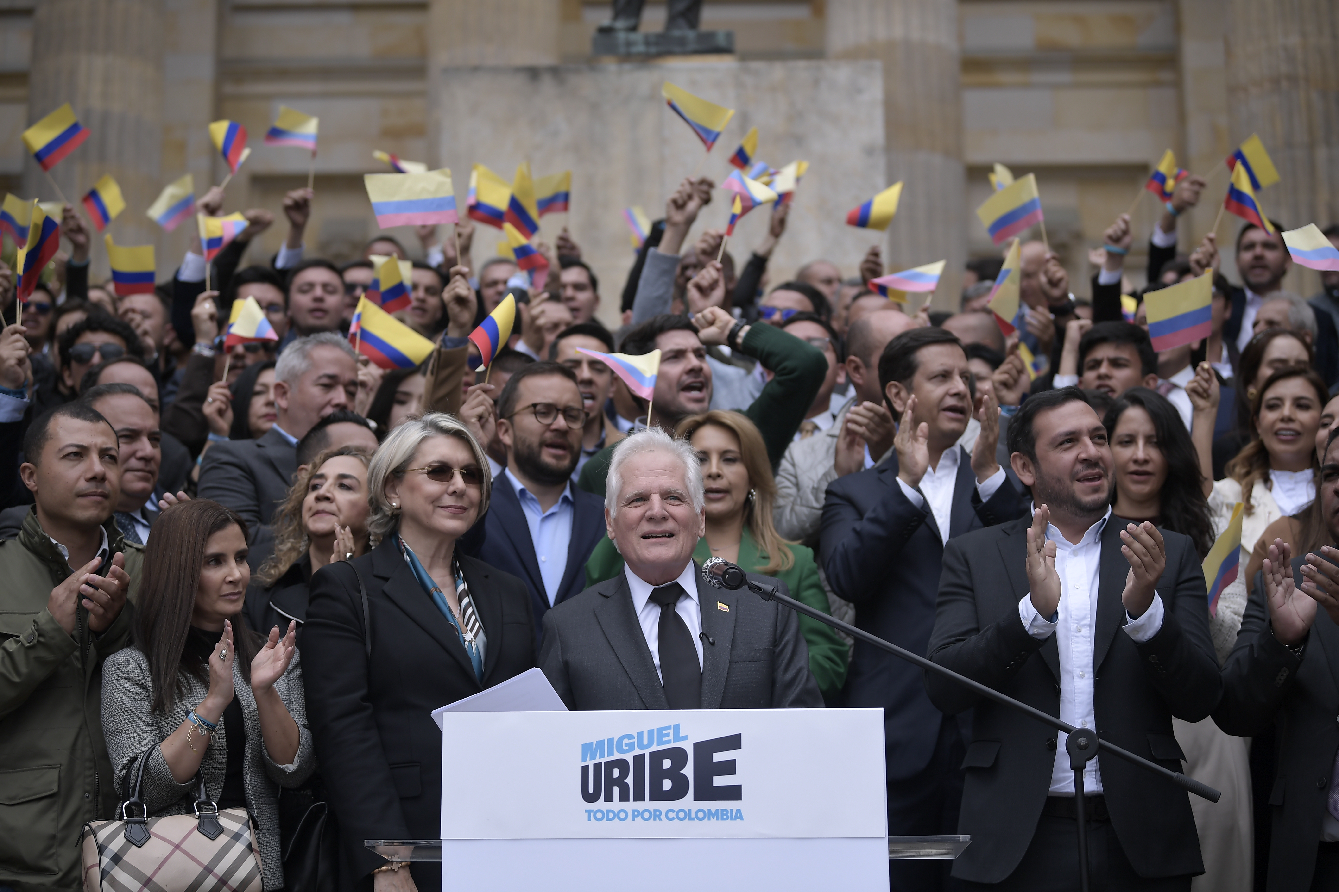 Lanzamiento de su precandidatura presidencial por el Centro Democrático.