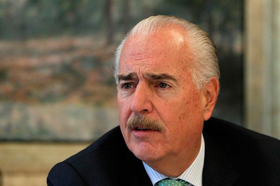 Conservadores le piden a Pastrana que regrese a liderar el partido