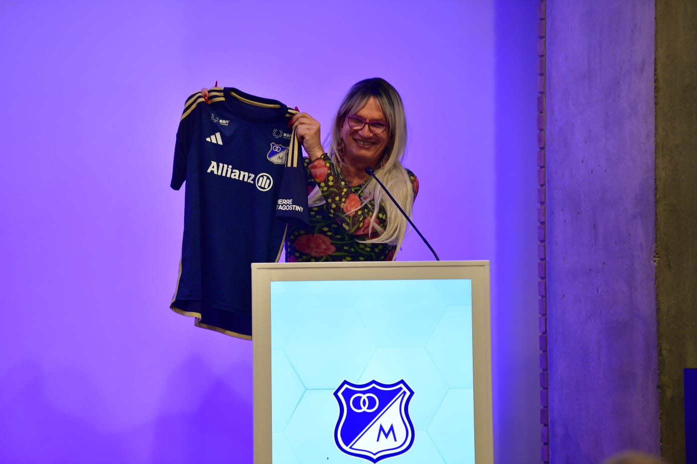 Brigitte Baptiste Ballera,  bióloga colombiana​ y rectora de la Universidad EAN, también estuvo presente y les deseó los mejores éxitos al plantel femenino de Millonarios.
