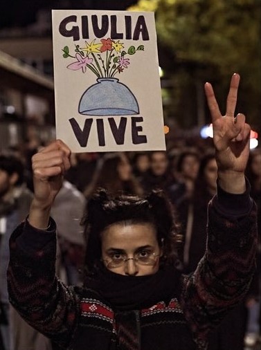 Protesta masiva en Italia tras feminicidio de una joven de 22 años