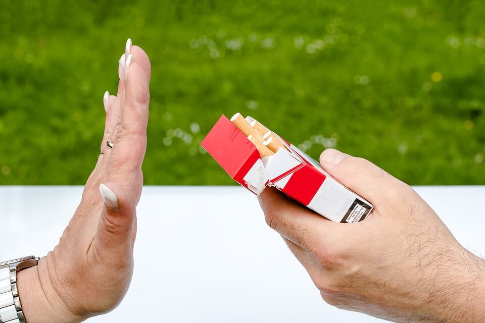 ¿Tiene más de 70 años y sigue fumando? Razones para dejarlo