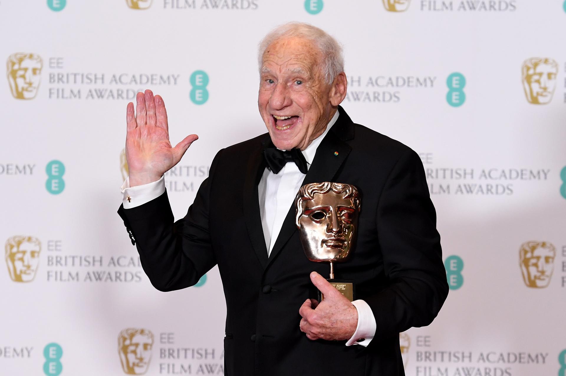 Comediante Mel Brooks cumple 100 años y responde ¿Cuál es el secreto de una vida larga?’