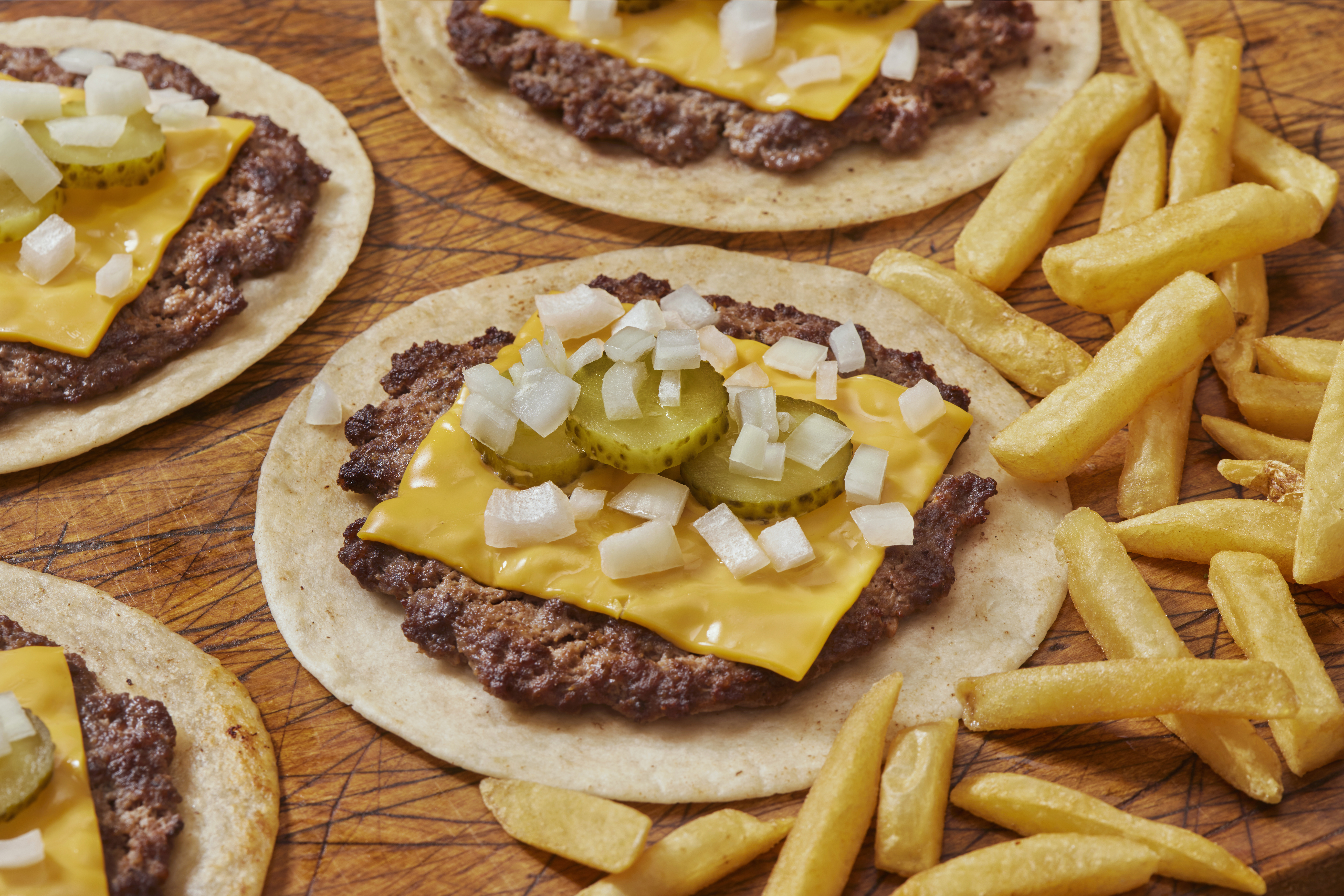 Este es el paso a paso para hacer burger tacos