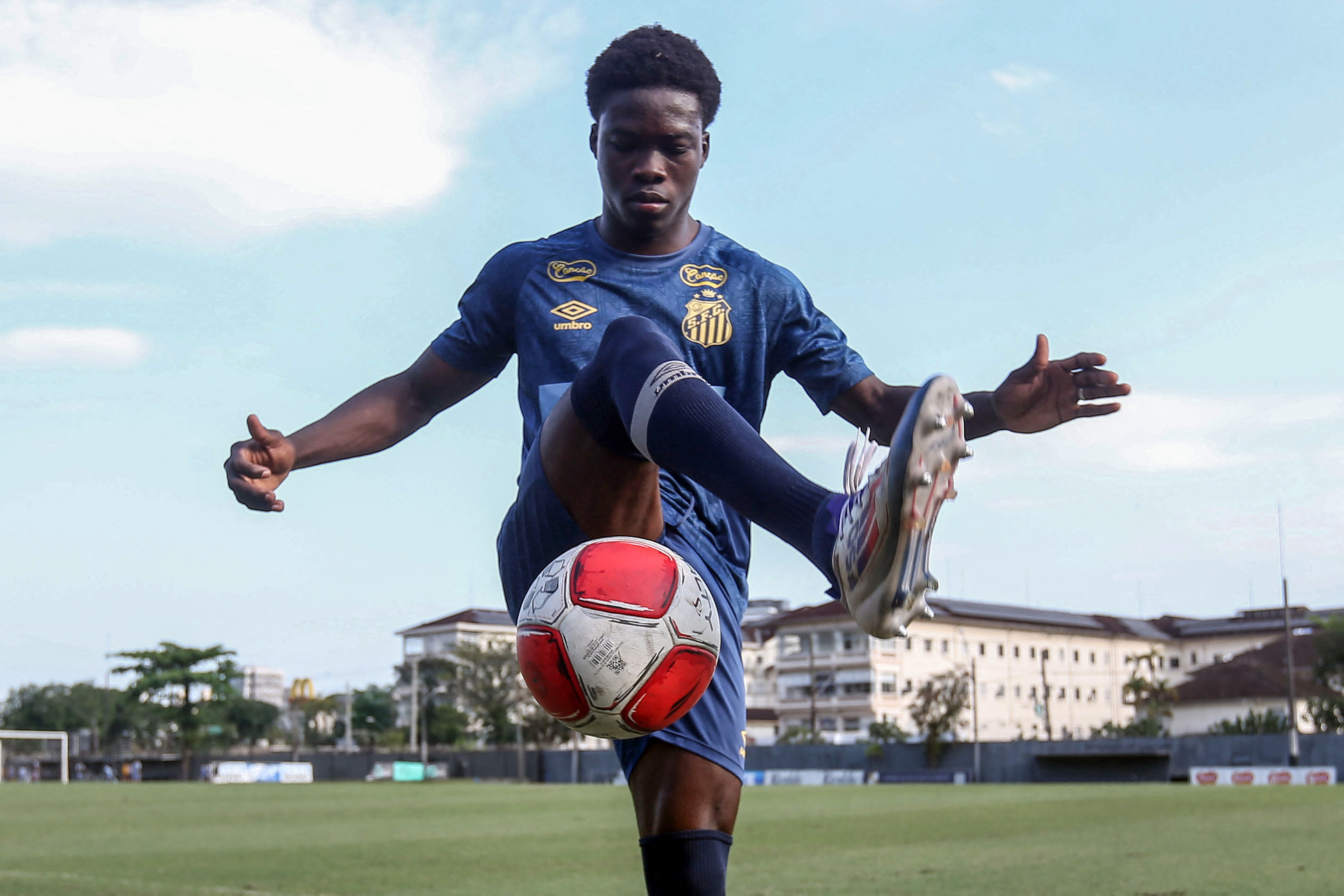 Brasil refuerza sus canteras de fútbol con jugadores africanos