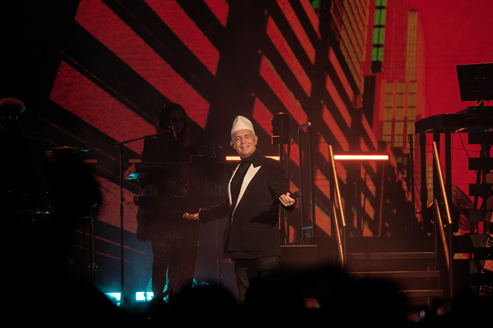 Pet Shop Boys y The Cure se despidieron de Bogotá con apoteósicos conciertos