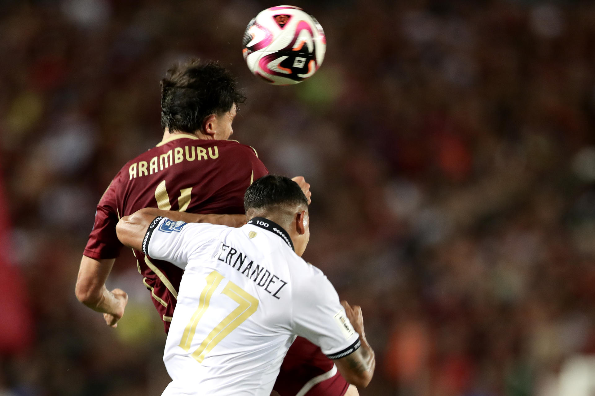 Bolivia denunció que su selección de fútbol estuvo retenida en Venezuela sin razón