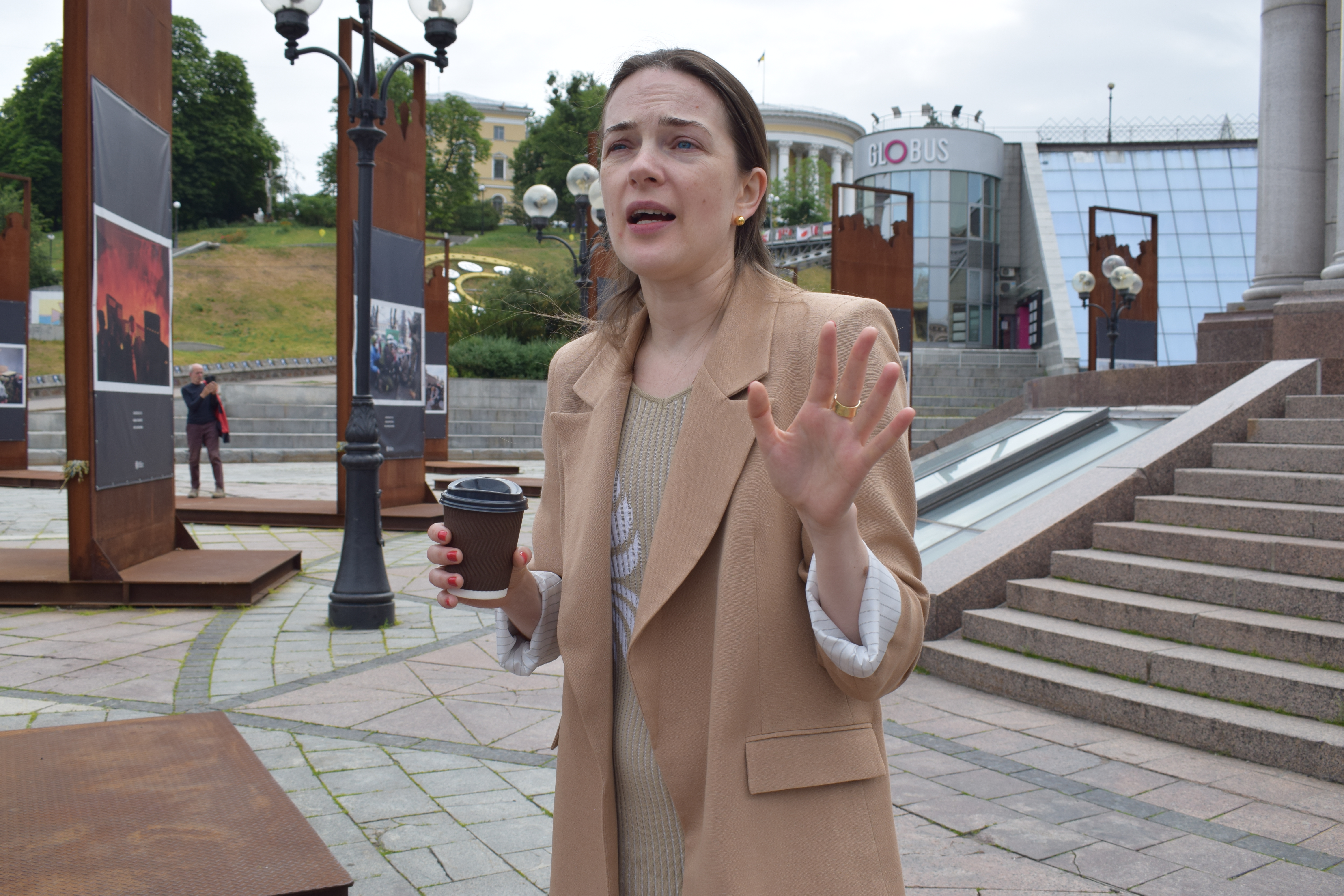 Oleksandra Matviichuk, directora del Centro para las Libertades Civiles, galardonada con el Premio Nobel de la Paz, lleva documentando crímenes de guerra en Ucrania desde hace más de diez años.