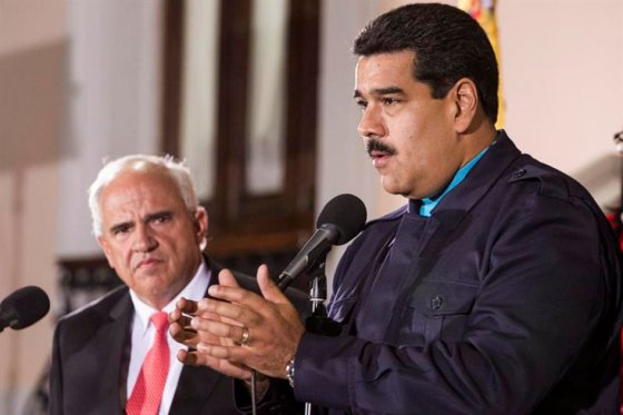 El presidente venezolano, Nicolás Maduro y el secretario general de la Unasur, el expresidente colombiano Ernesto Samper. /EFE