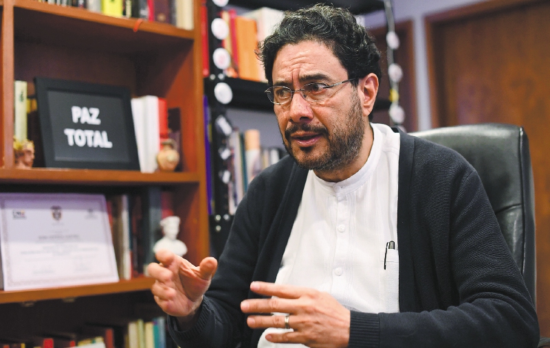 Lo que se busca con “congreso por la paz” que está promoviendo el senador Iván Cepeda