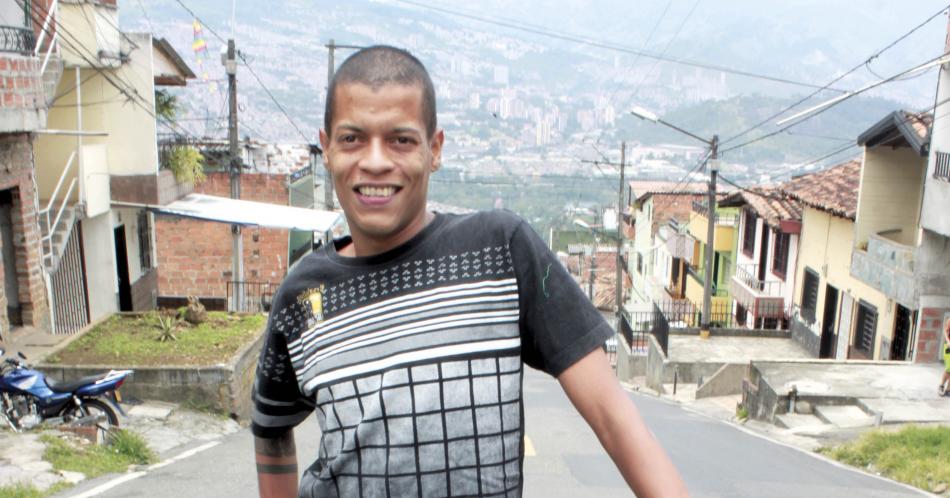 Guillermo León, el que enseña a otros a caminar por la vida