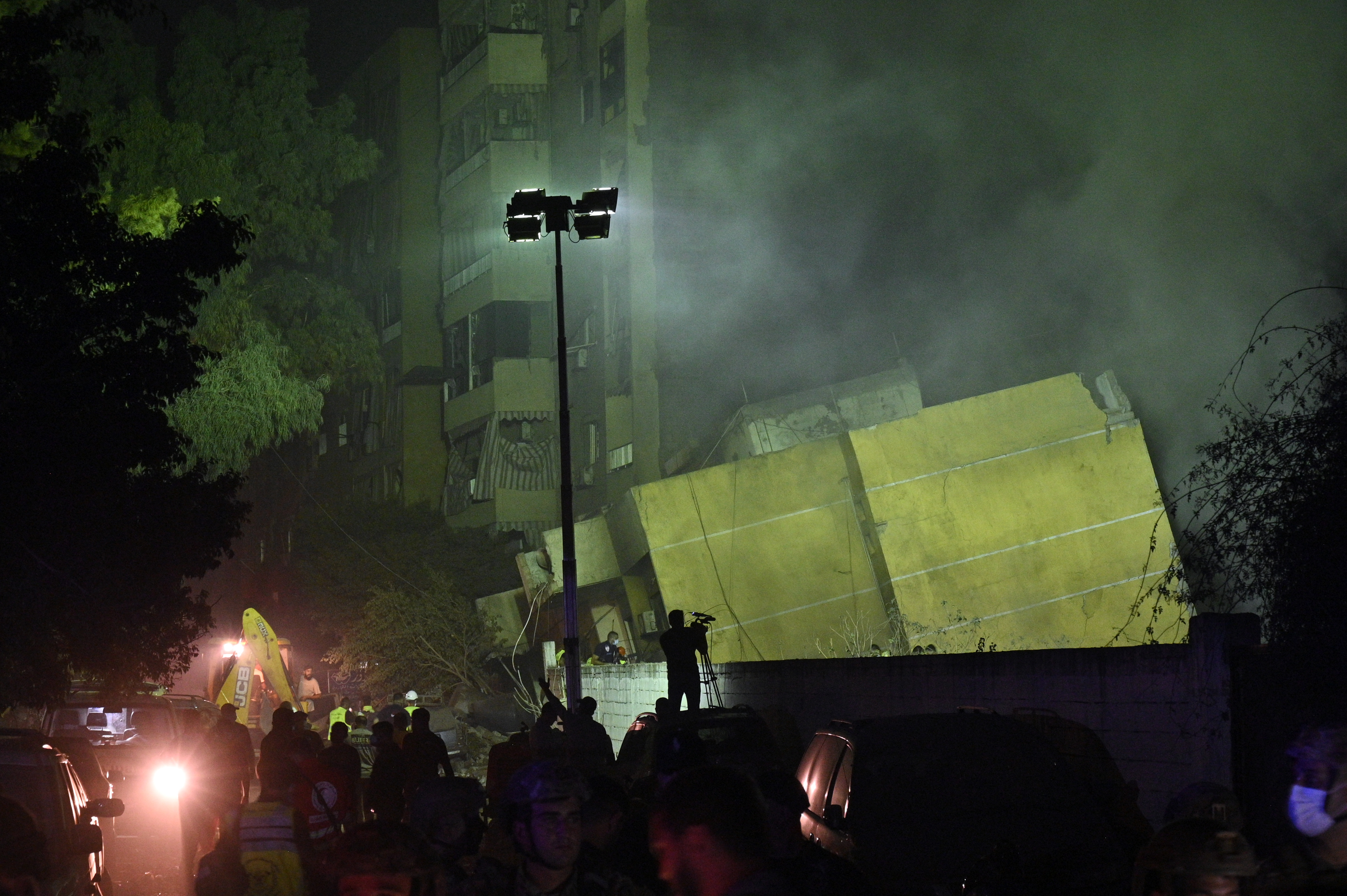 Israel bombardeó edificios en Beirut; el objetivo habría sido el líder de Hezbolá