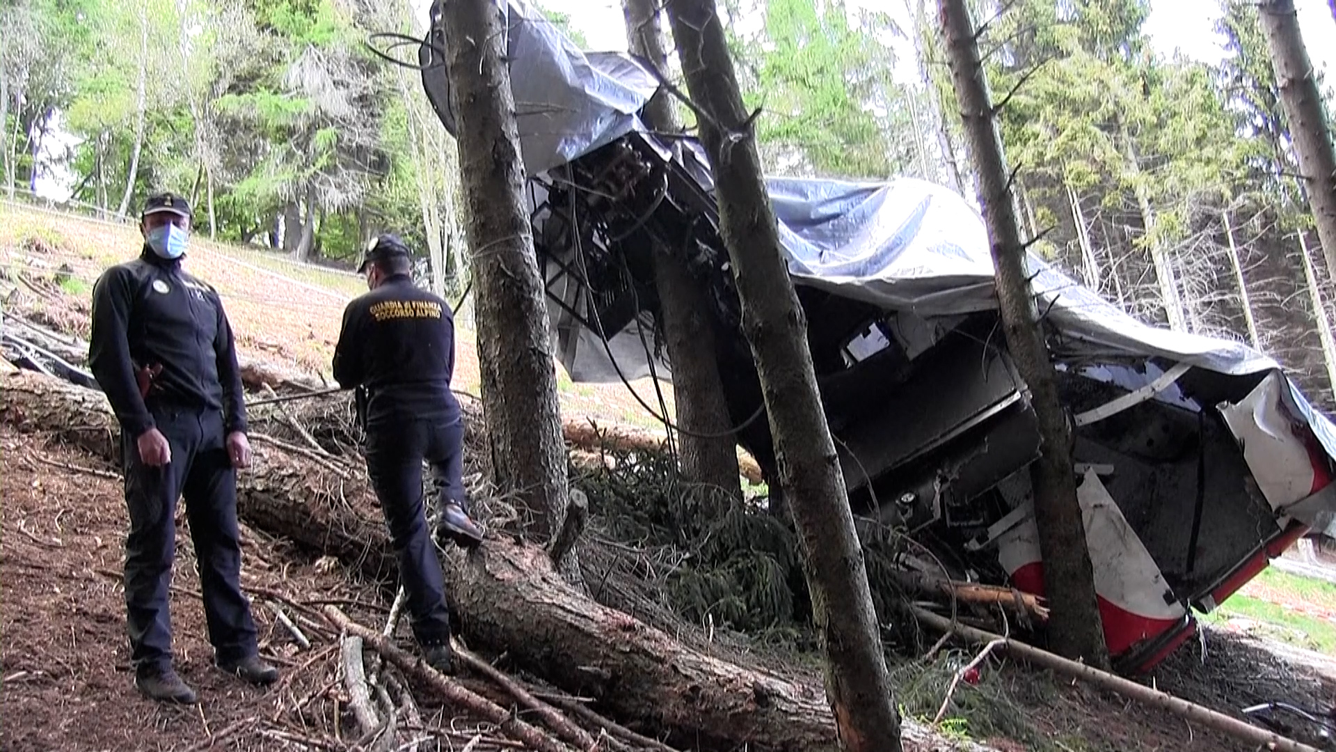 Revelan video en el que cayó teleférico en Italia que dejó 14 muertos