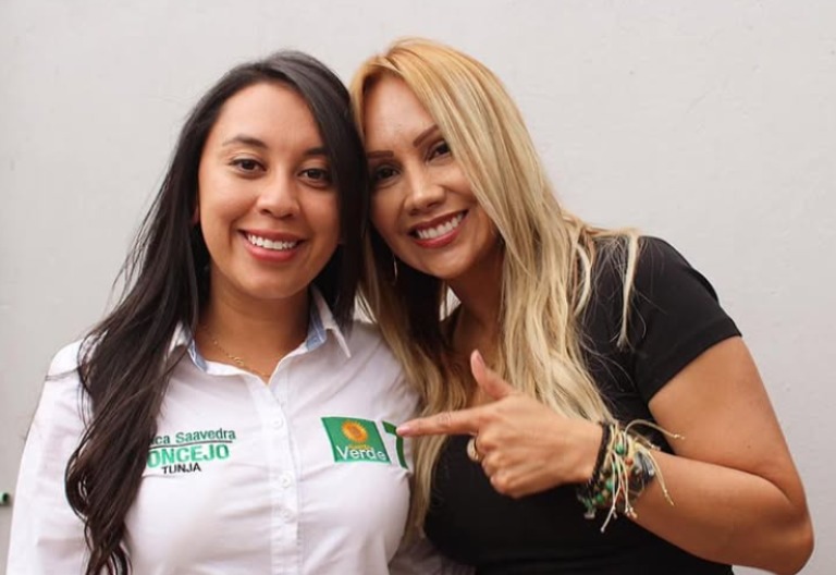 María Mónica Saavedra durante su aspiración al Concejo de Tunja junto a la exconsejera para las Regiones Sandra Ortiz.