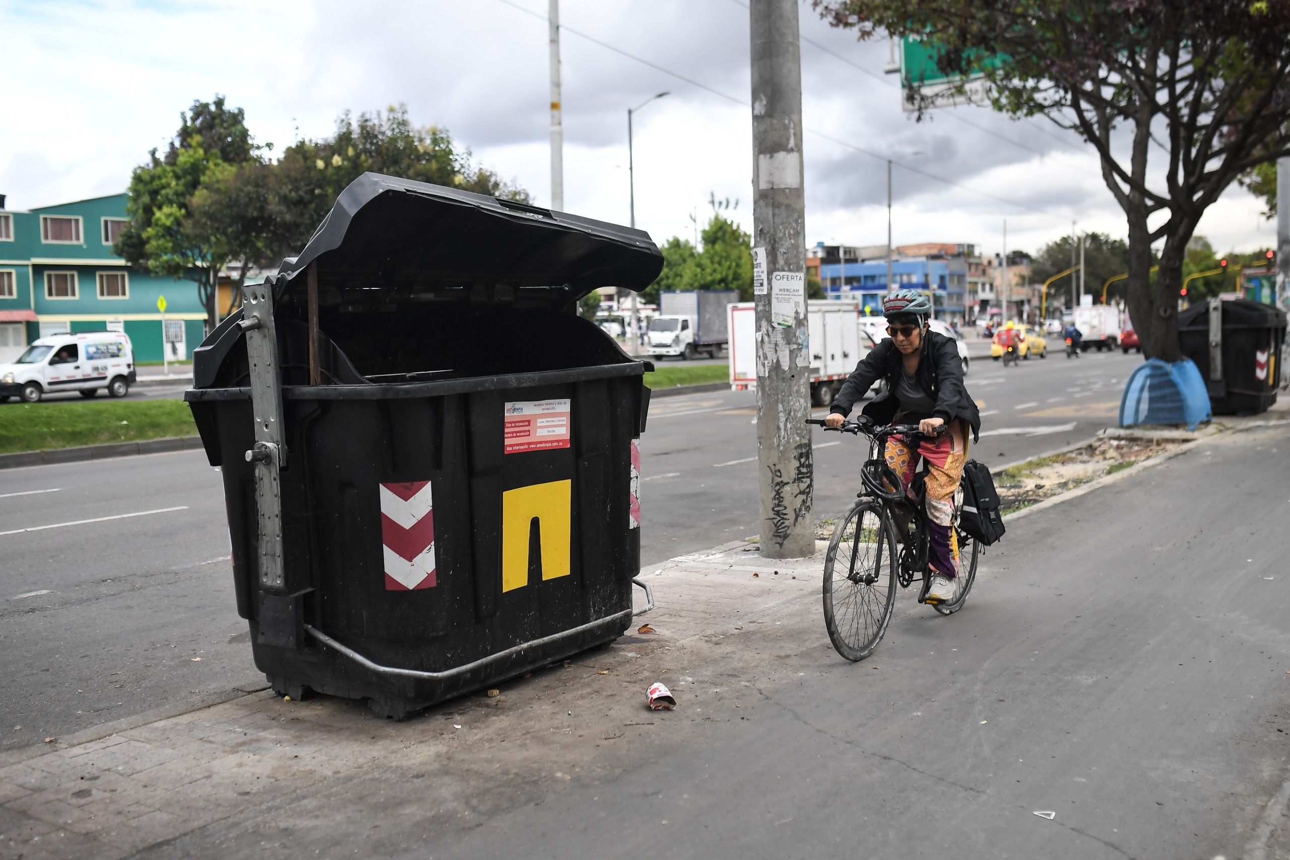 Una de las quejas más recurrentes es la altura de los contenedores, lo cual dificulta la labor de los recicladores.
