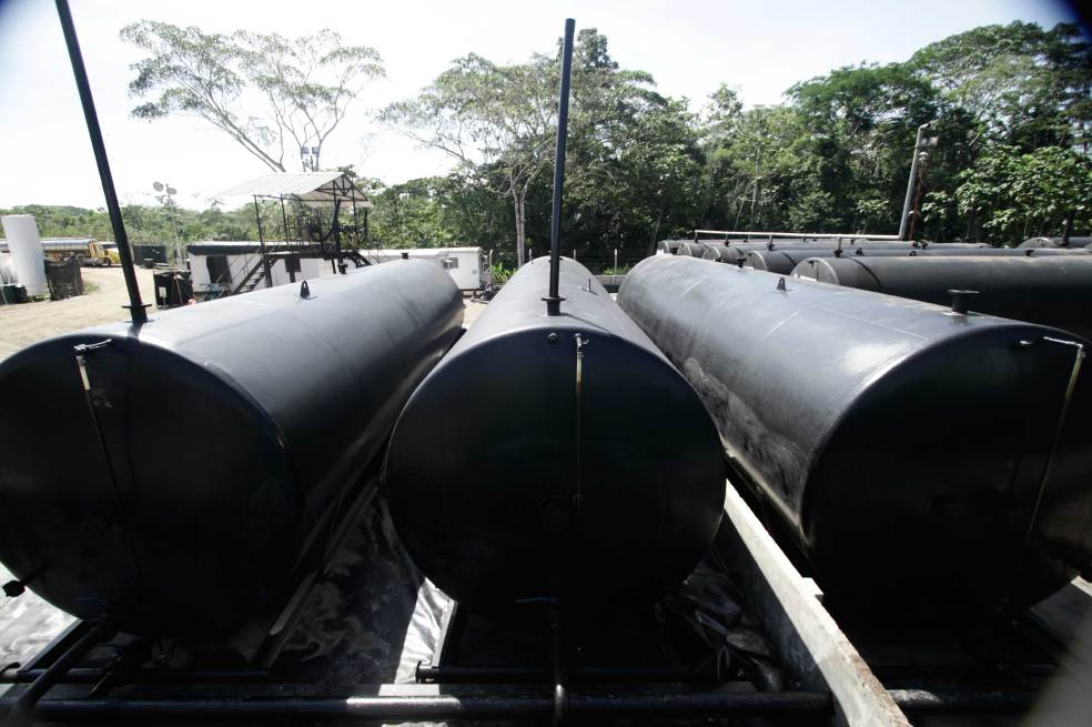 Los guardianes del yagé, acosados por una petrolera