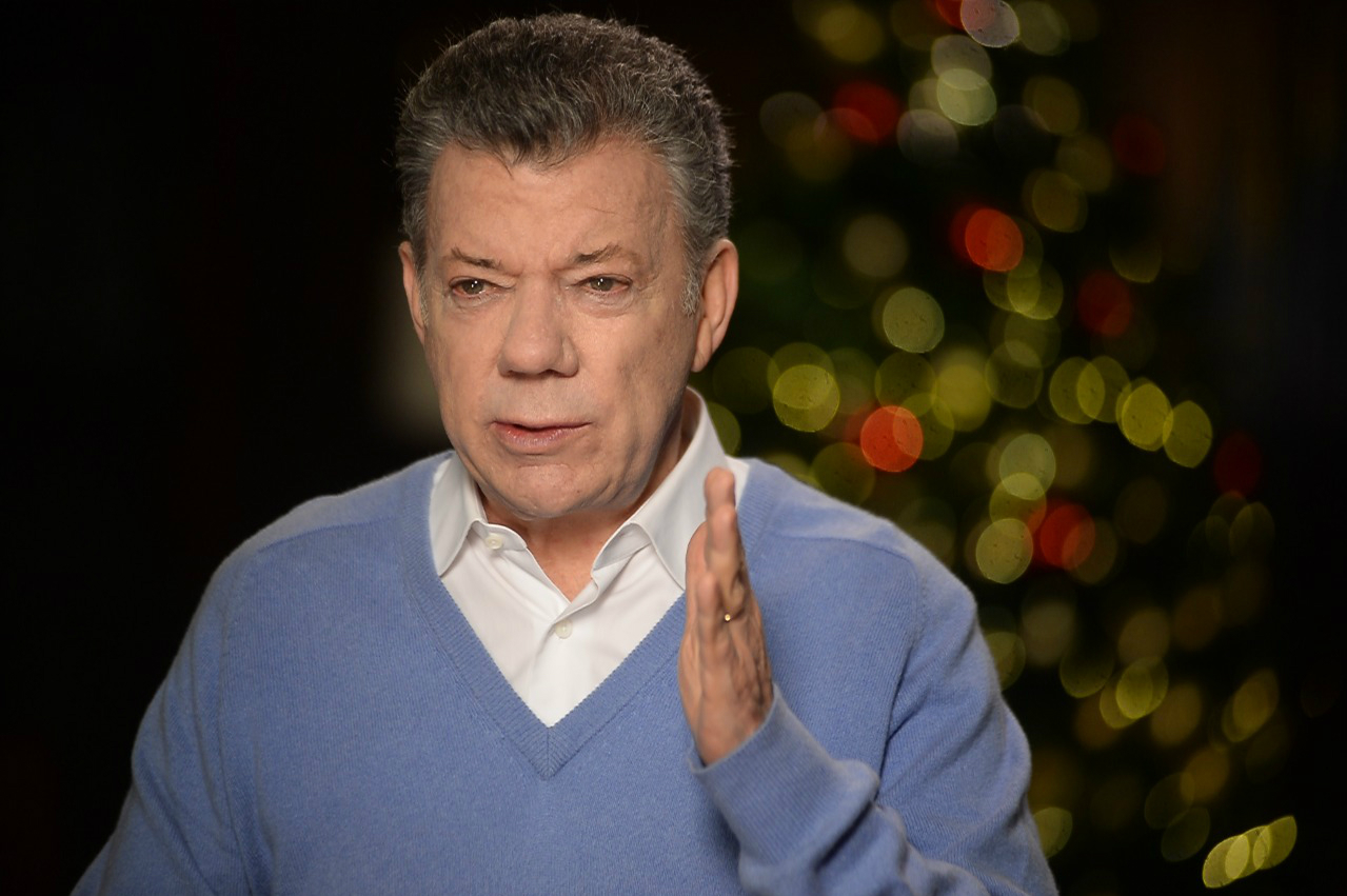 “Mantengamos al país por encima de las diferencias personales y políticas”: Santos