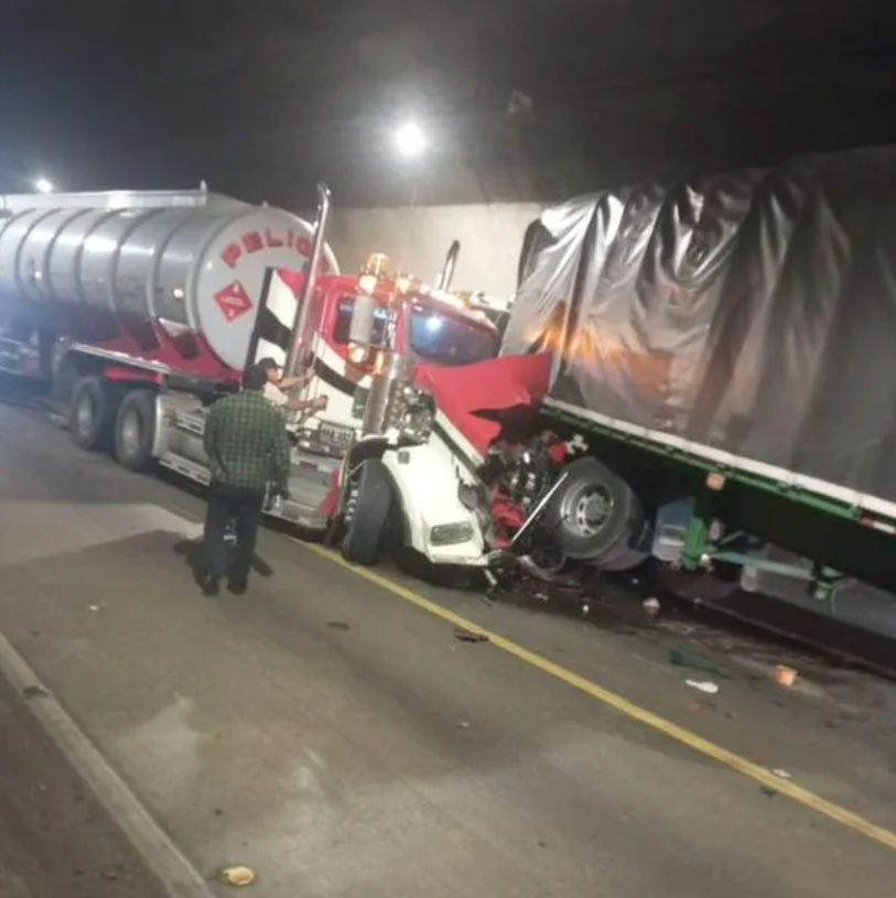 Continúa paso a un carril en túnel Renacer tras accidente en la Vía al Llano