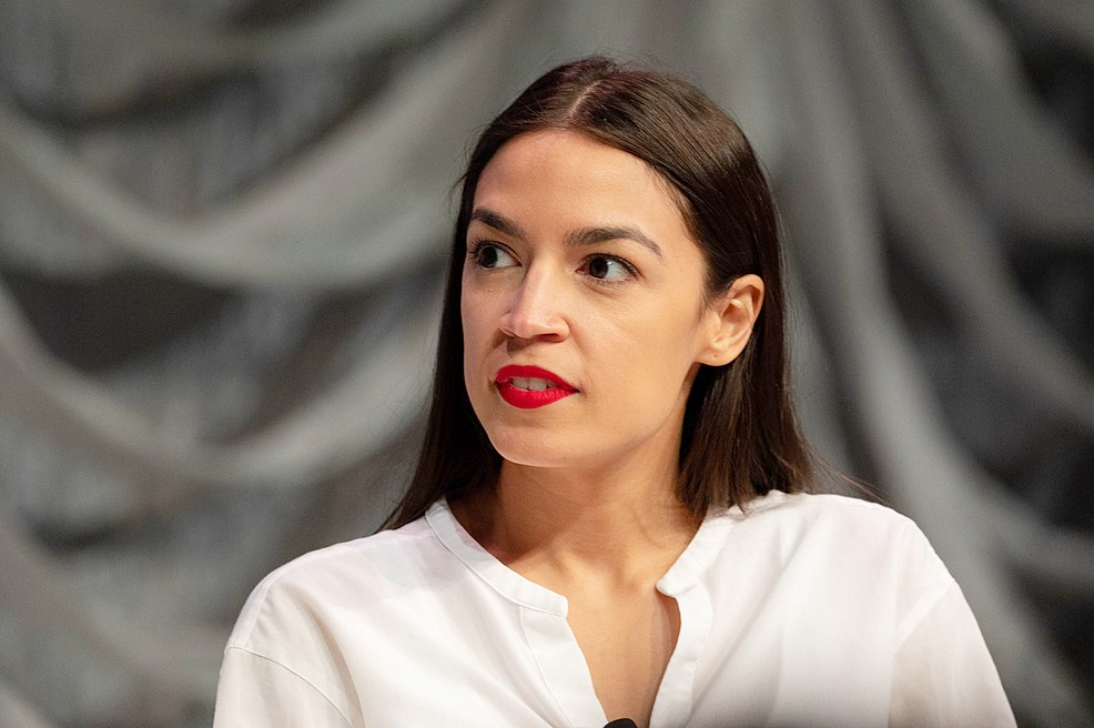 ¿Quién es Riley Roberts, el hombre con el que se casa Alexandria Ocasio-Cortez?