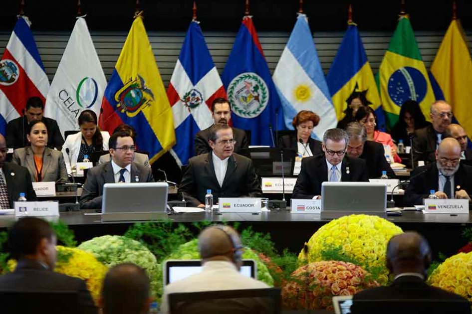 Cancilleres de Celac se reúnen a puerta cerrada en Quito previo a cumbre
