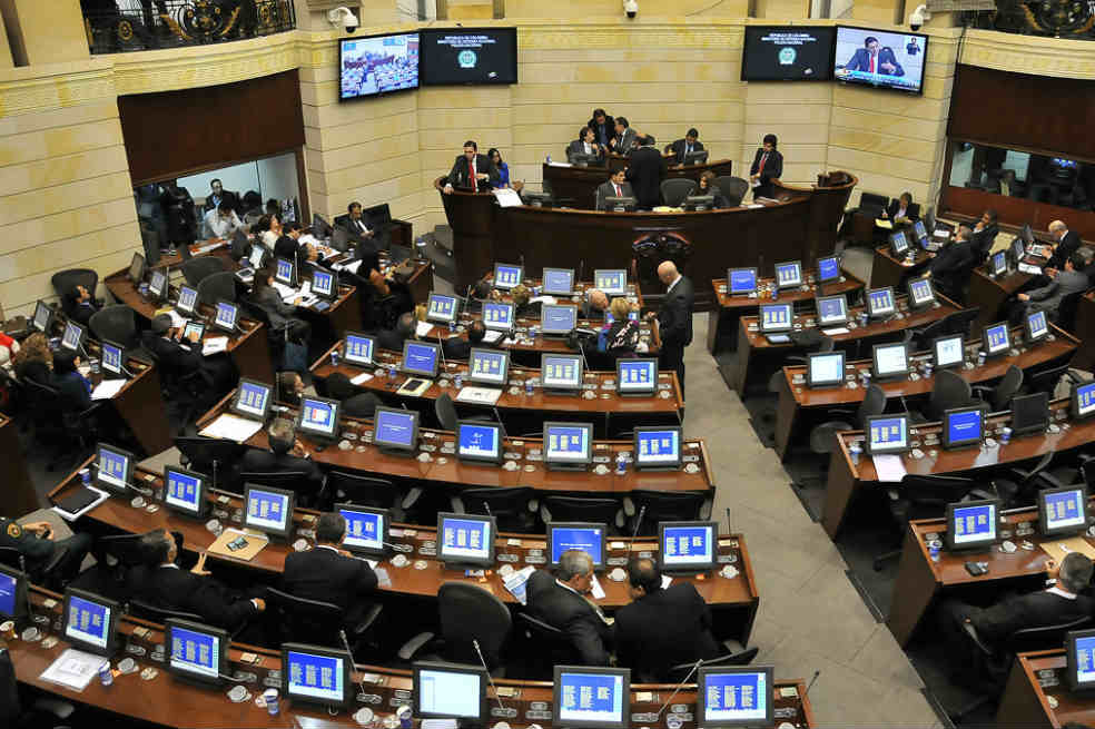 Sistema de salud, en manos del Congreso