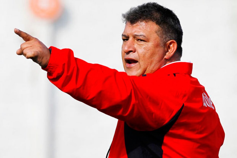 Técnico de Chile apelará castigo de 4 partidos de suspensión