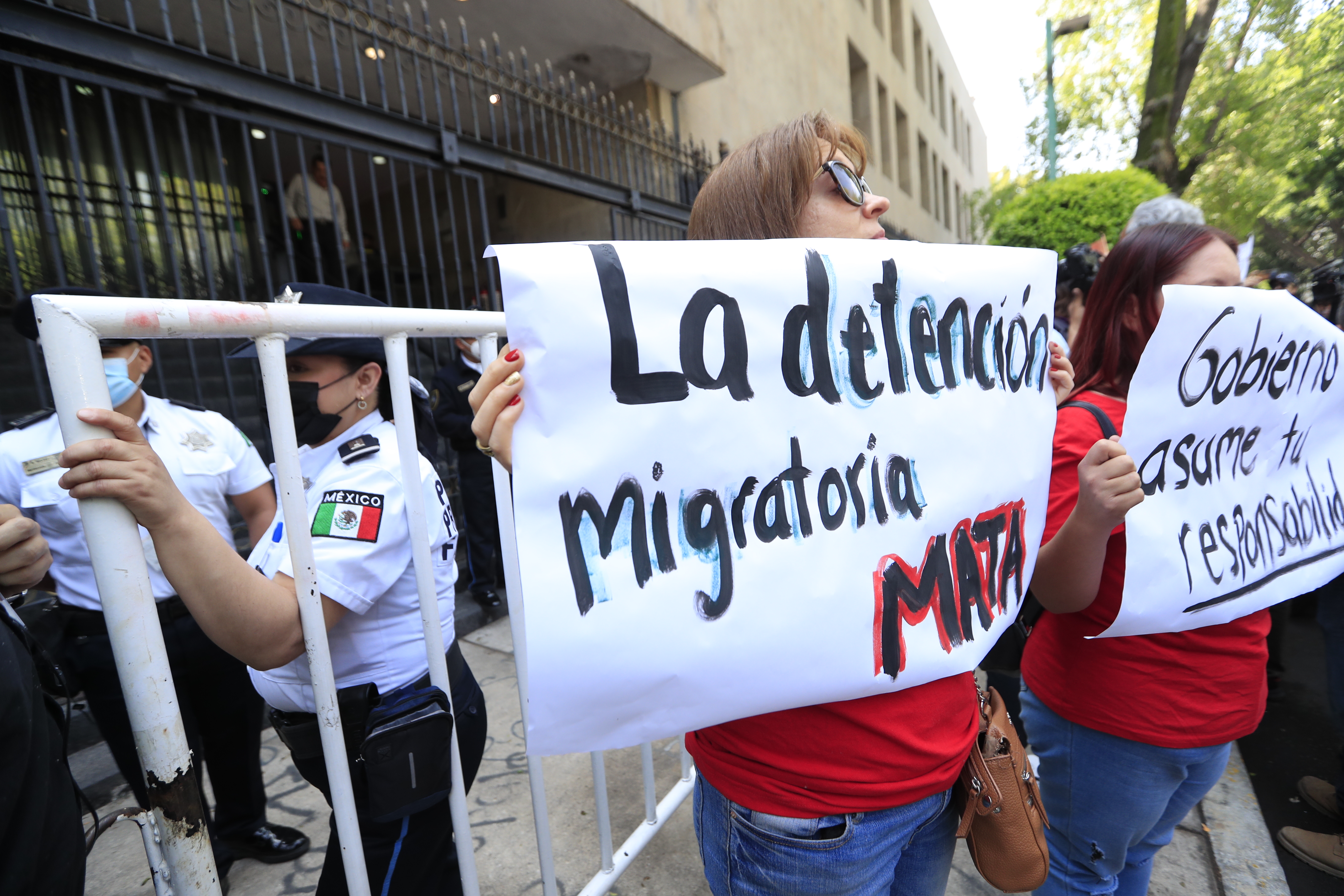 Cinco capturados en México, presuntos responsables en incendio que mató migrantes