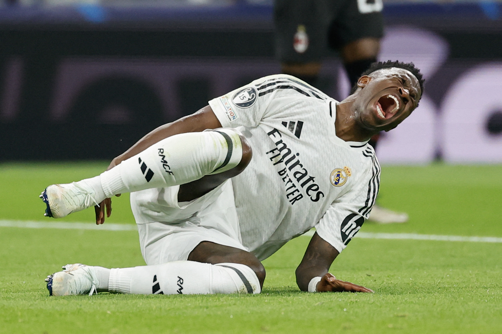 Vinícius sufrió una lesión en la pierna y Real Madrid lo pierde por varios días