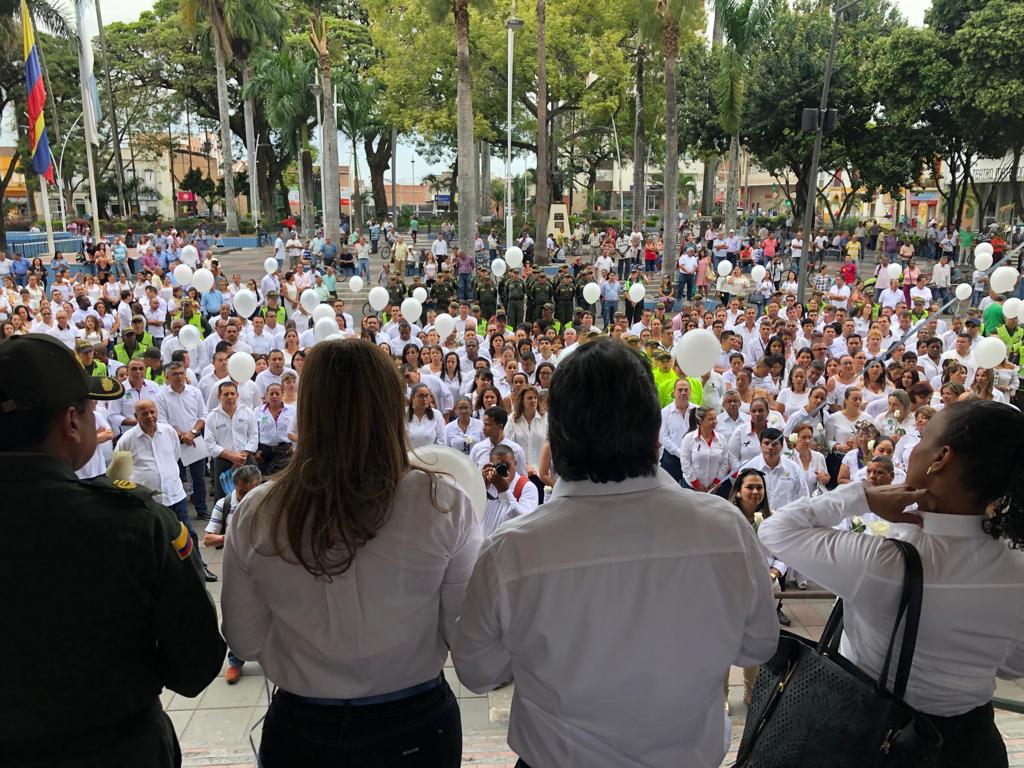 Varias ciudades del país rinden homenaje a víctimas de atentado a Escuela General Santander