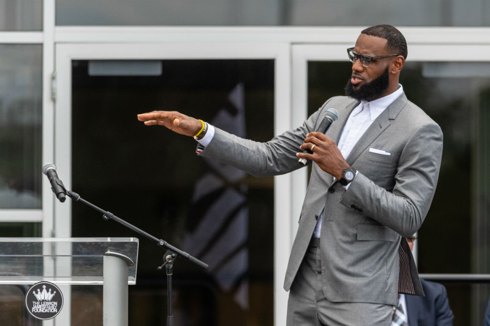 Apoyo total en EE.UU. a LeBron James tras las críticas e insultos de Donald Trump