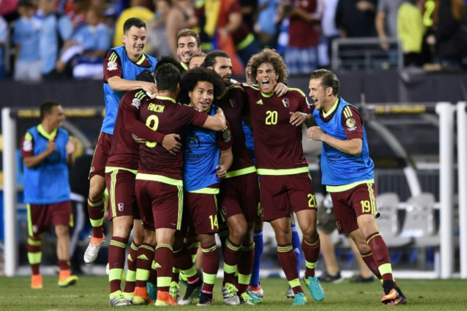 Venezuela clasificó a cuartos con triunfo sobre Uruguay, que está prácticamente eliminado