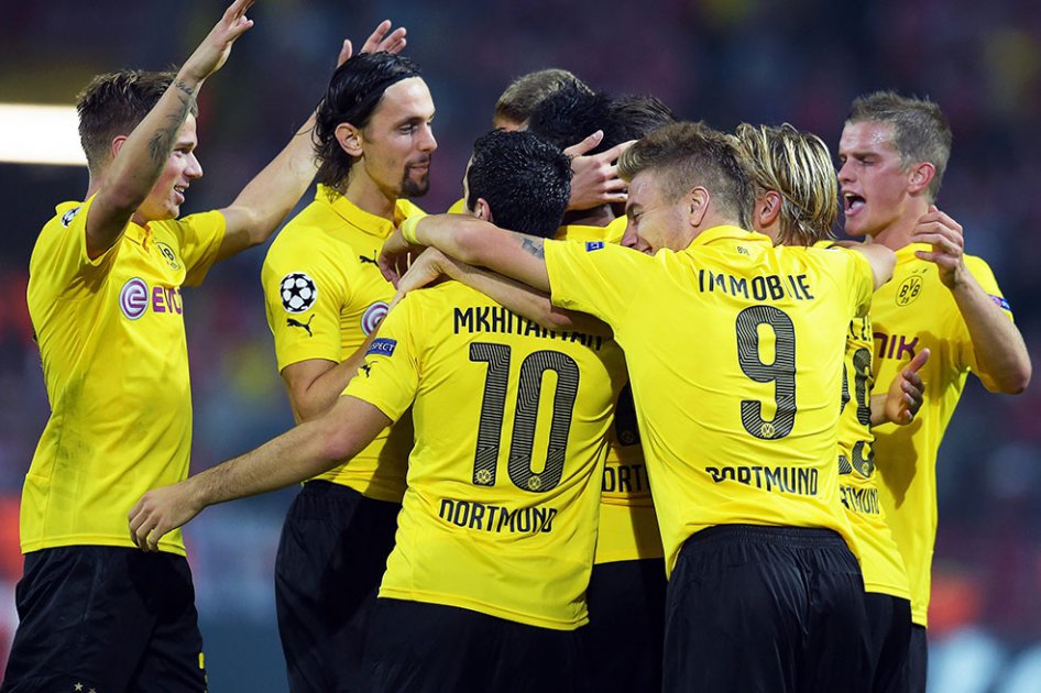 Adrián Ramos debutó en Champions en el triunfo Borussia Dortmund