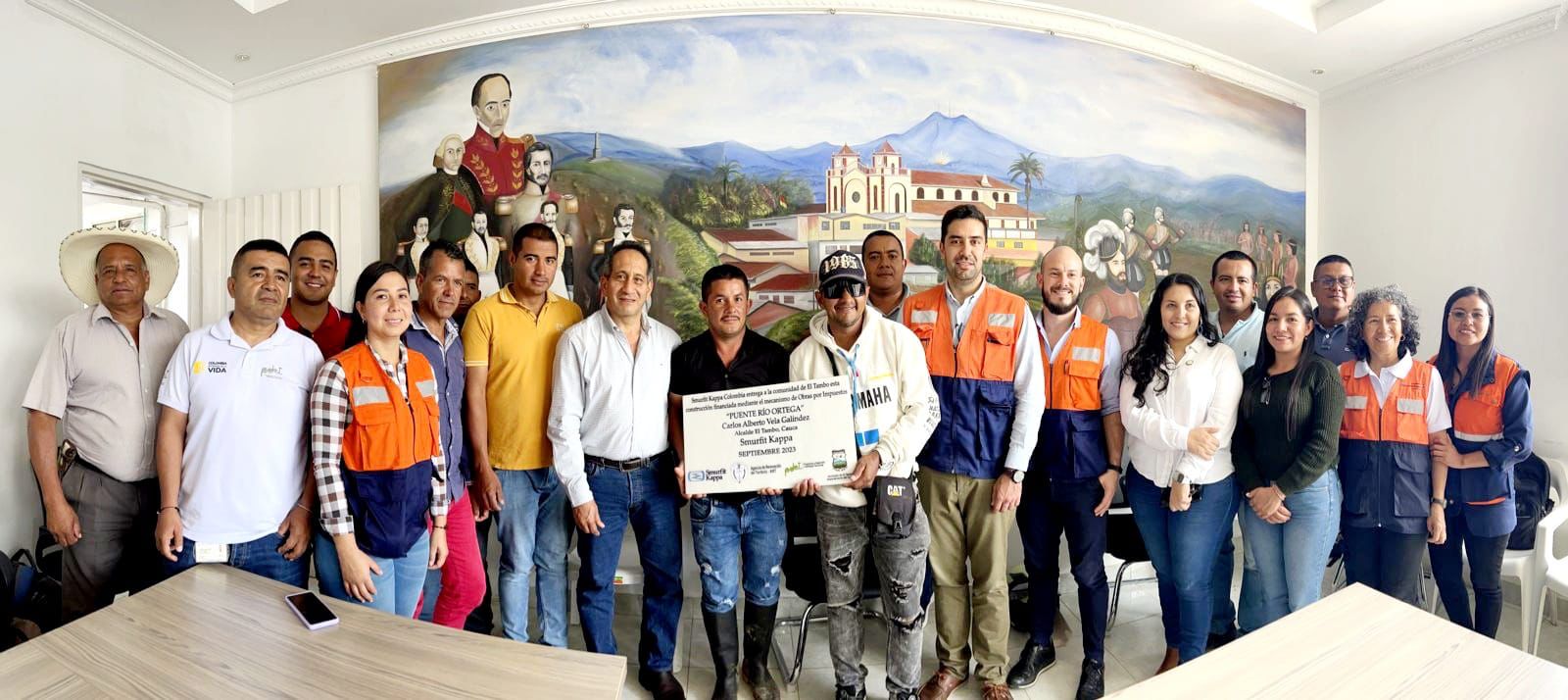 Inauguración del "Puente sobre Río Ortega".