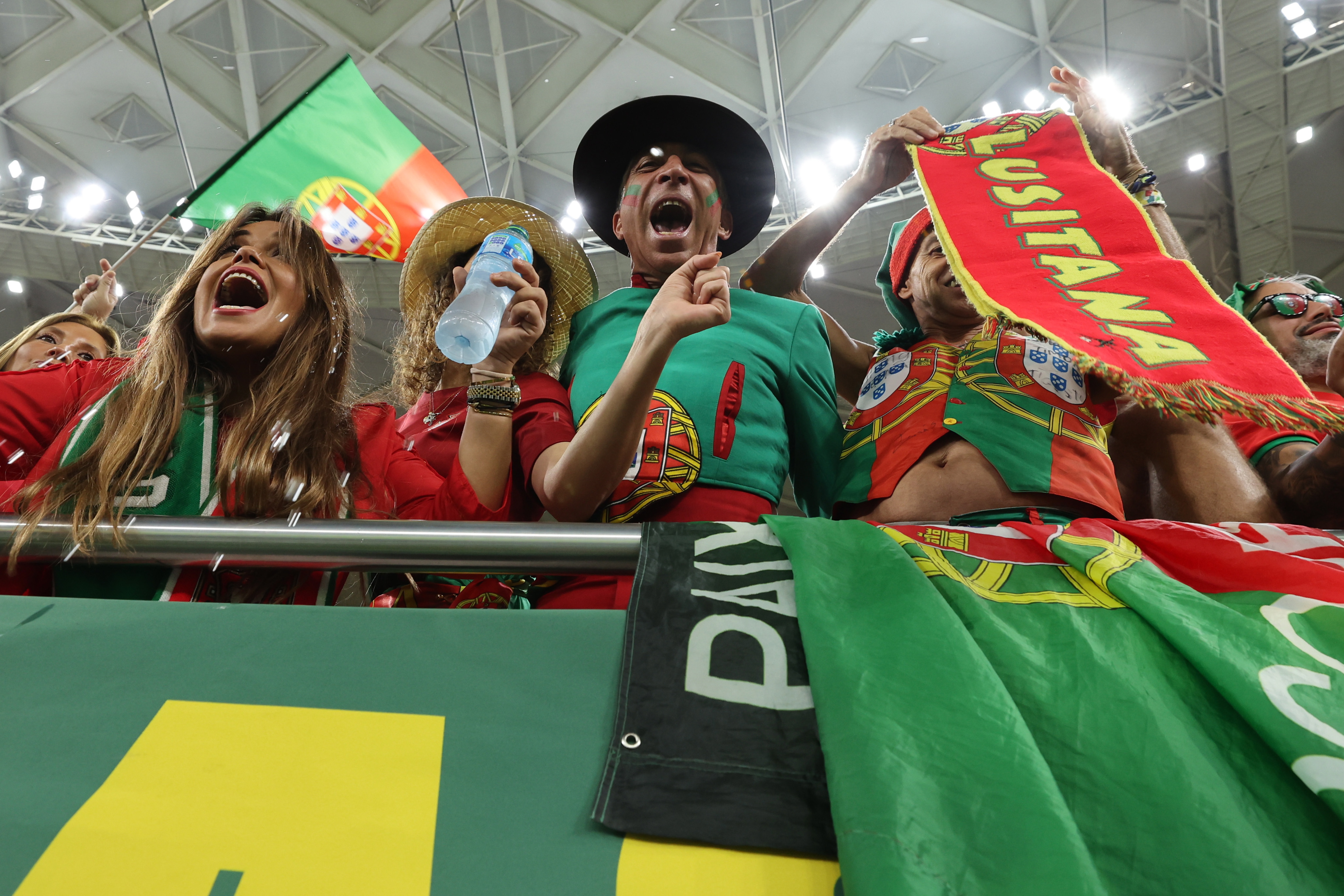 Doha (Qatar), 10/12/2022.- Supporters of Portugal before the FIFA World Cup 2022 quarter final soccer match between Morocco and Portugal at Al Thumama Stadium in Doha, Qatar, 10 December 2022. (Mundial de Fútbol, Marruecos, Catar) EFE/EPA/Ali Haider