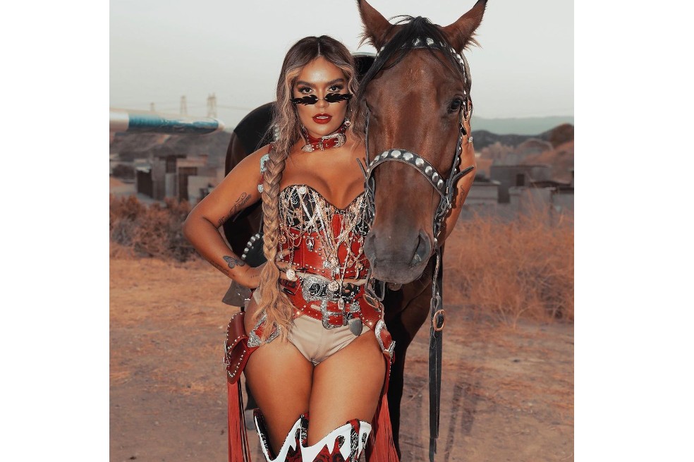 Karol G ahora es toda una sirena y cautiva la atención en redes sociales