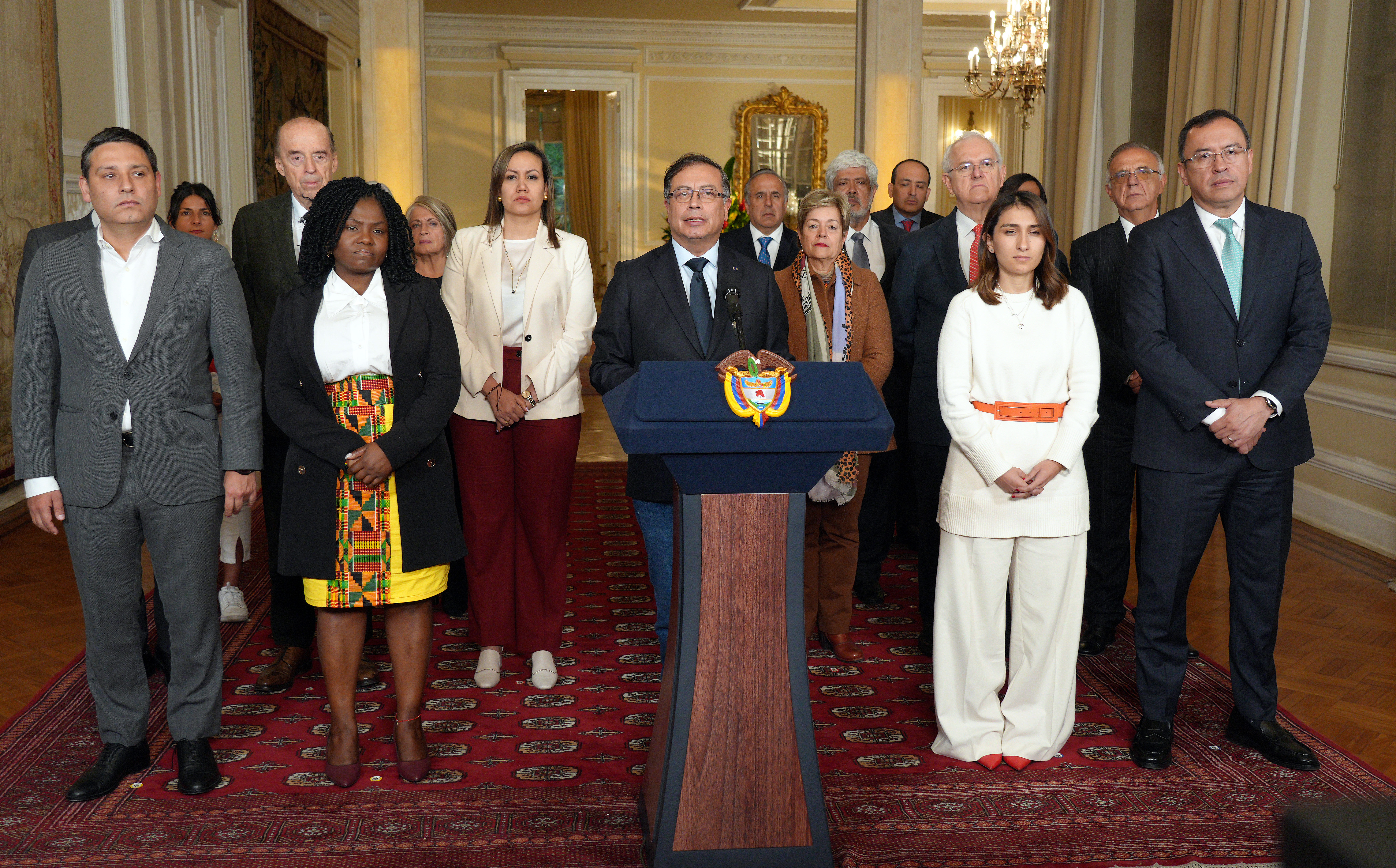 Las primeras reacciones al “replanteamiento del gobierno” anunciado por Petro