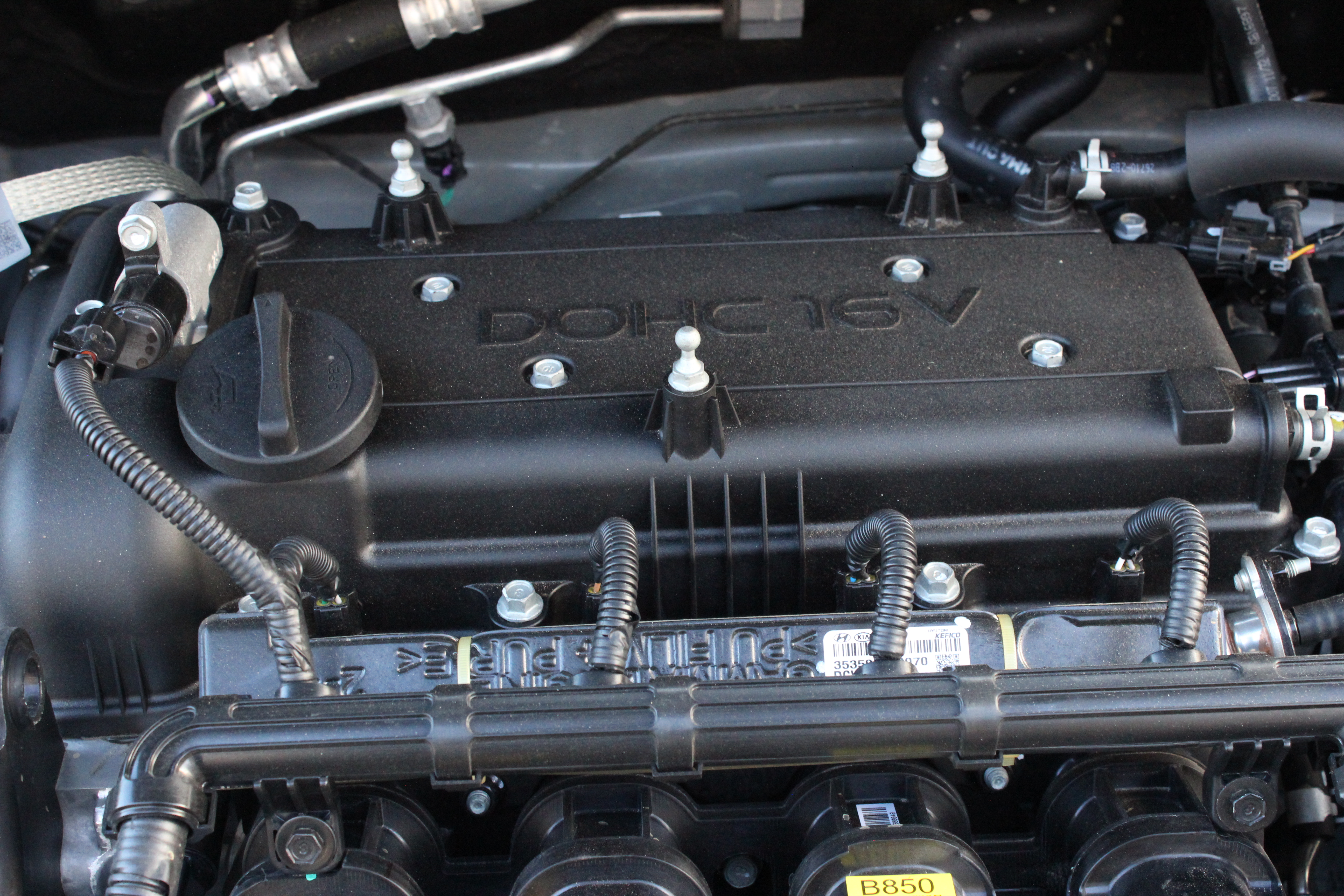 El propulsor entrega hasta 121 caballos de potencia y ofrece un torque máximo de 152 Nm de torque.