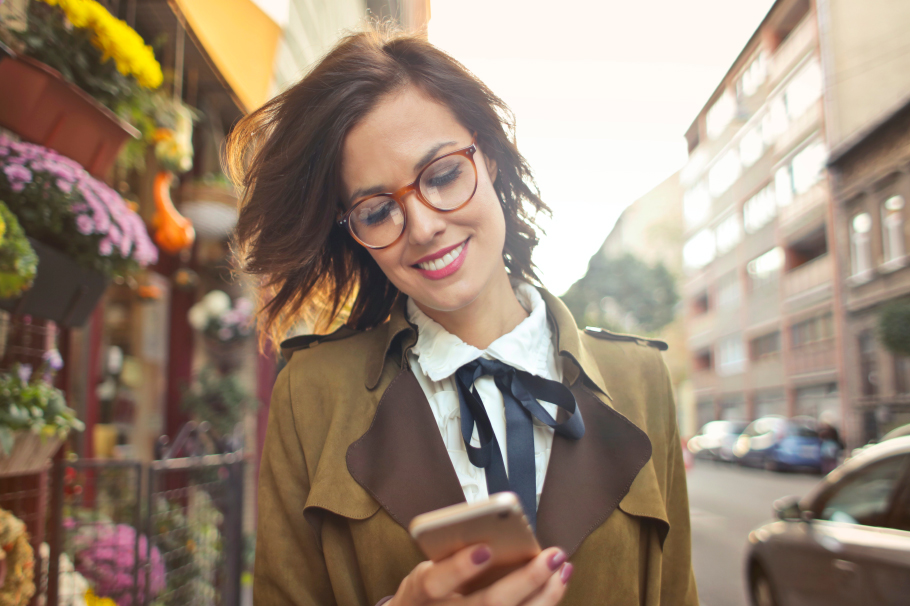 Personaliza WhatsApp en ‘modo Día de la Mujer’ con estos pasos