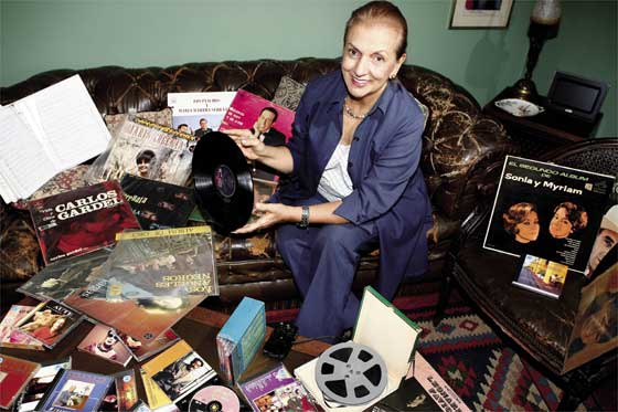 Amparo Sinisterra de Carvajal, enamorada del bolero