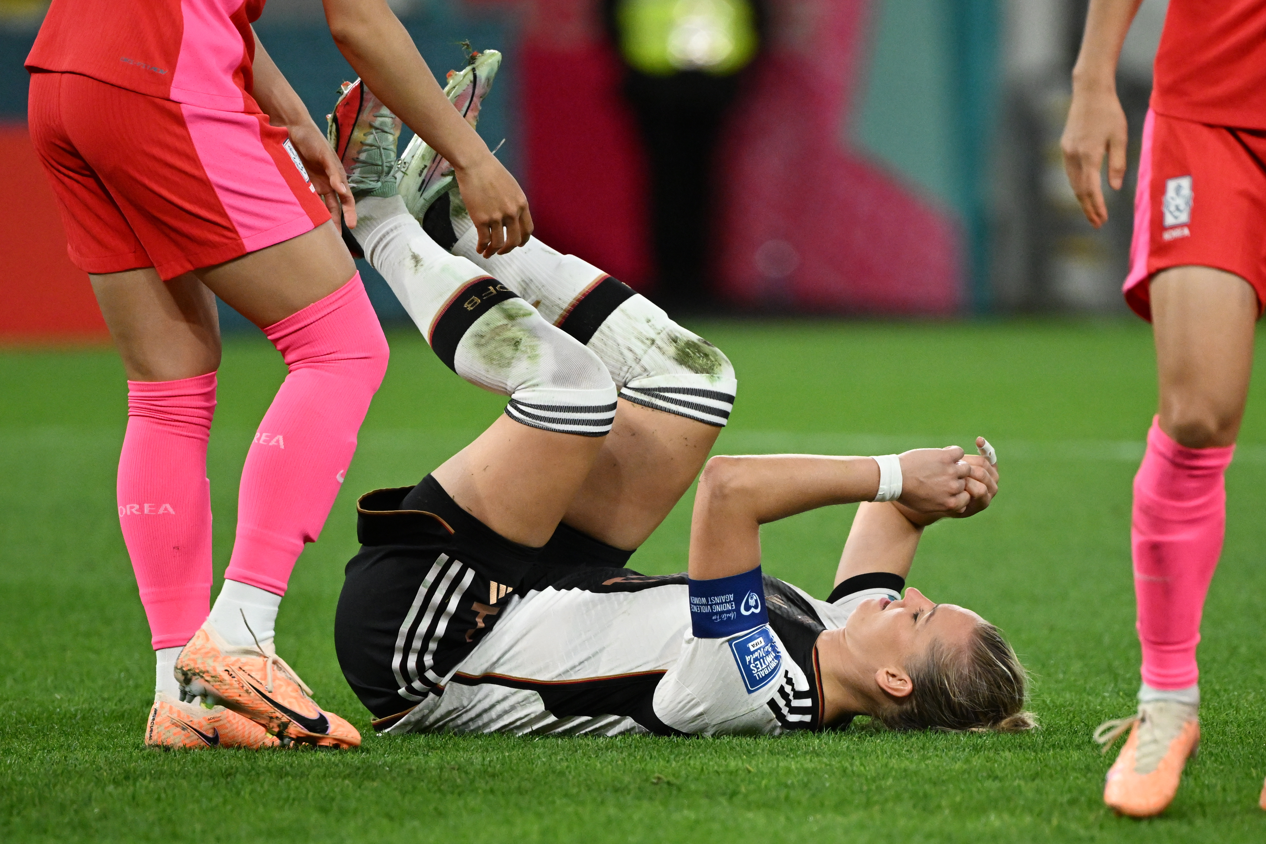 Brisbane (Australia), 03/08/2023.- Alexandra Popp of Germany reacts during the FIFA Women's World Cup 2023 soccer match between South Korea and Germany at Brisbane Stadium in Brisbane, Australia, 03 August 2023. (Mundial de Fútbol, Alemania, Corea del Sur) EFE/EPA/DARREN ENGLAND AUSTRALIA AND NEW ZEALAND OUT EDITORIAL USE ONLY