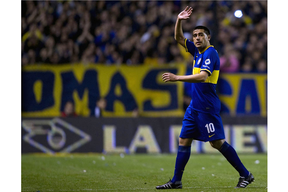Riquelme: “Cardona es un genio del fútbol, pocos se animan a hacer lo que hizo”