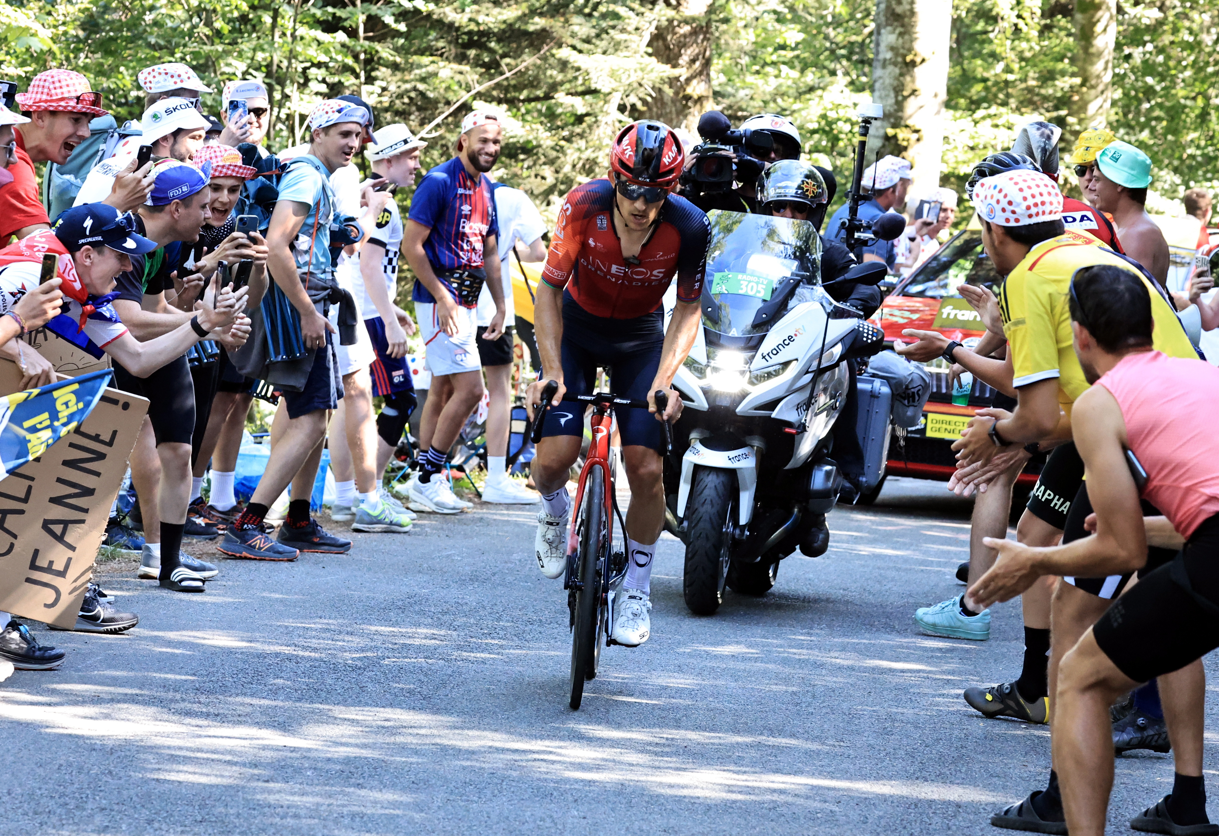 Kwiatowski conquistó el Grand Colombier en la etapa 13 del Tour de Francia
